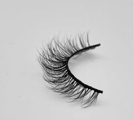Short Lashes- Yana