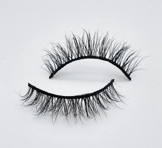 Short False Lashes- Hannah