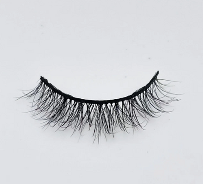 Short False Lashes- Hannah